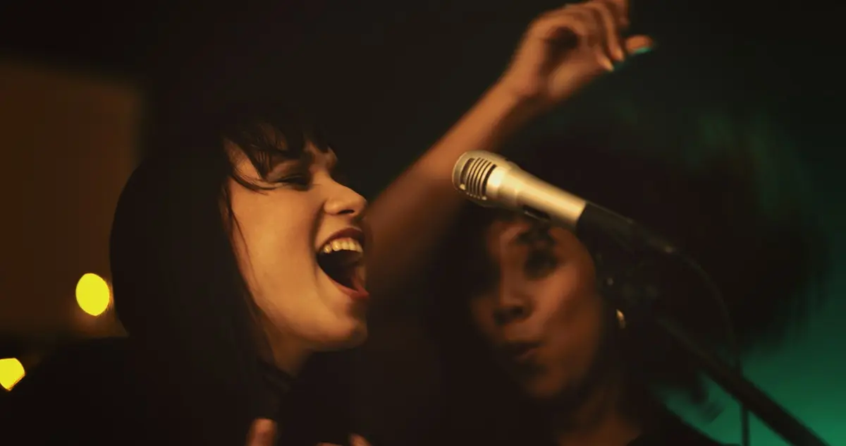 Make a Karaoke Night Memorable With These Tips